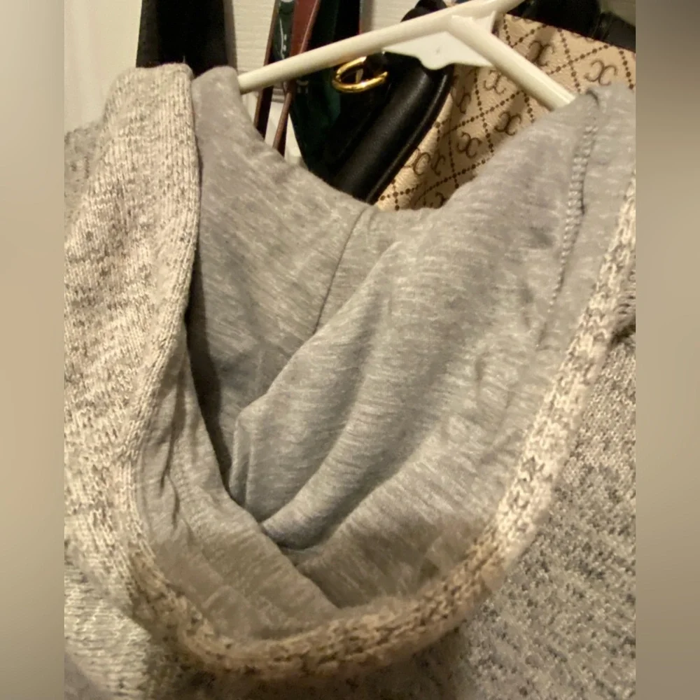 Legendary Whitetails Hooded Zip/Buttonup - Picture 4 of 8